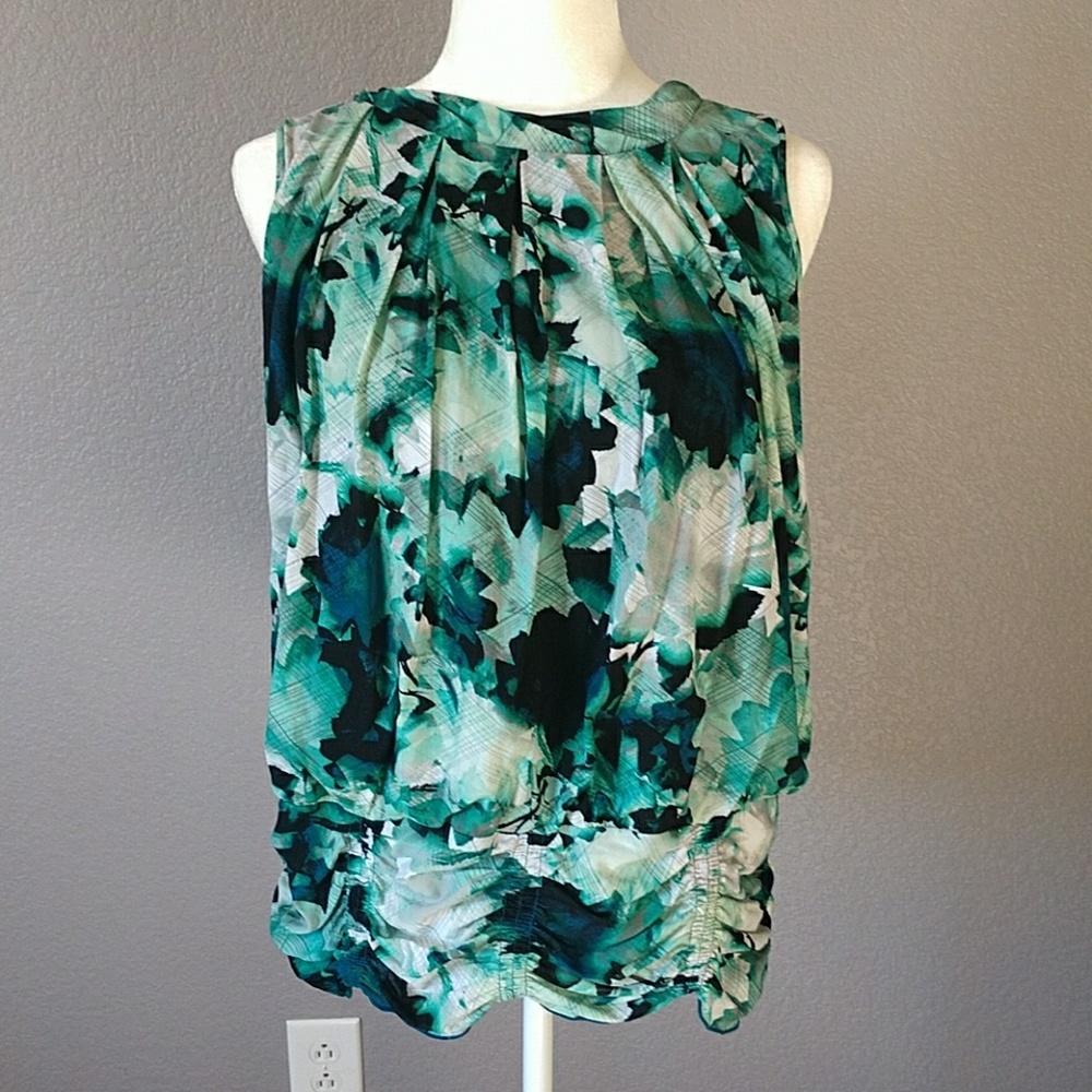 Sleeveless shell